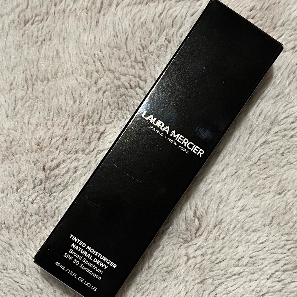 LAURA MERCIER TINTED MOISTURIZER NATURAL DEWY 2W CITRINE NEW BOX LIGHT WARM